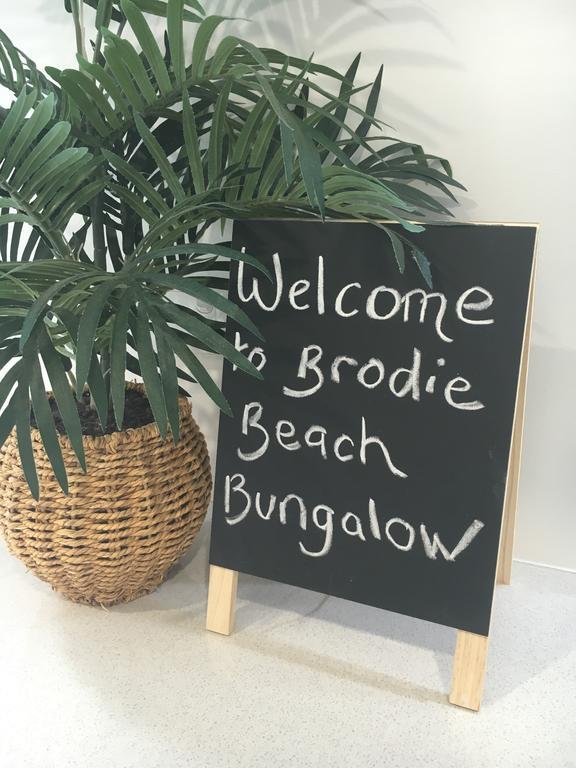 Brodie Beach Bungalow Hotel Coffs Harbour Esterno foto